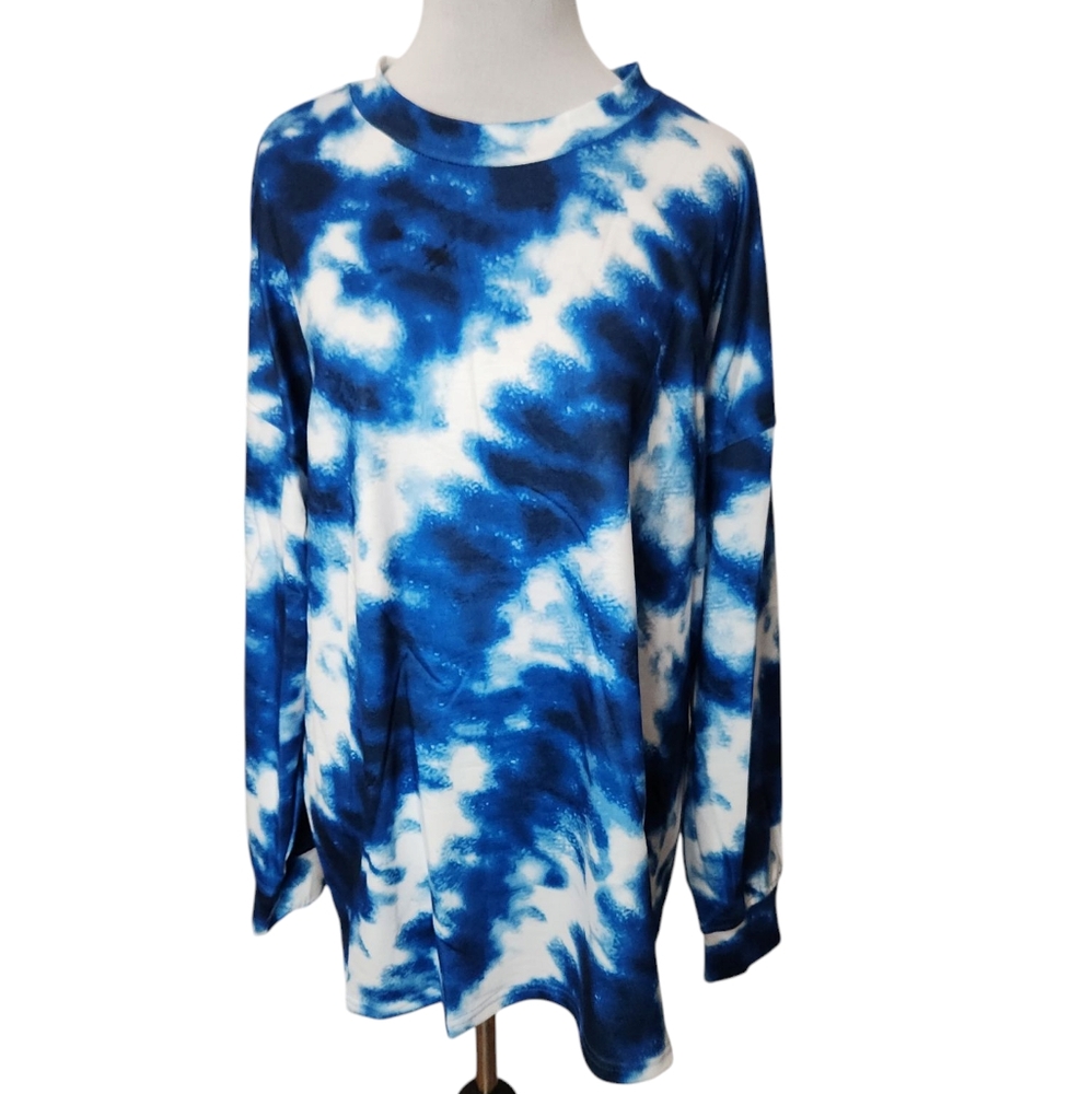 NWT Noracora Blue and‎ White Tie-Dye Top  Size Large
